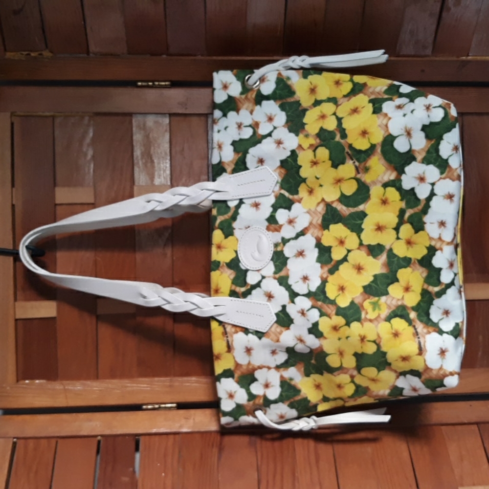 Dooney & Bourke Bag